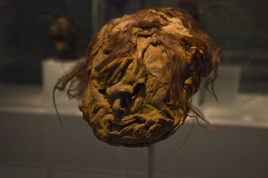 Cheveux Chéris : les cheveux s'invitent au musée du Quai Branly
