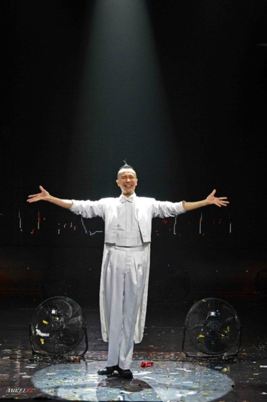 Arturo Brachetti dans Comedy Majik Cho